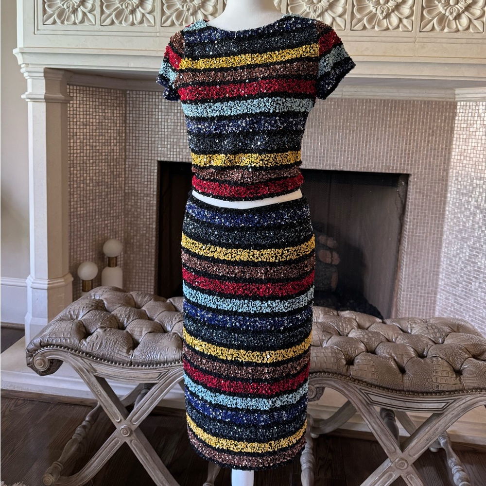 Two piece sequence set - Picture 3 of 9